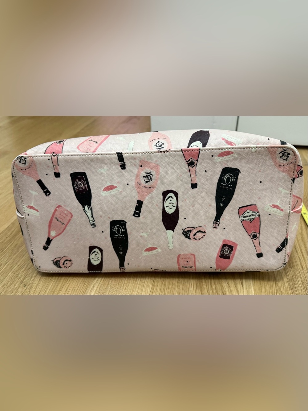 Kate Spade Shore Street Margareta Champagne Tote Bag & Matching Wristlet Pop Art - Picture 5 of 14